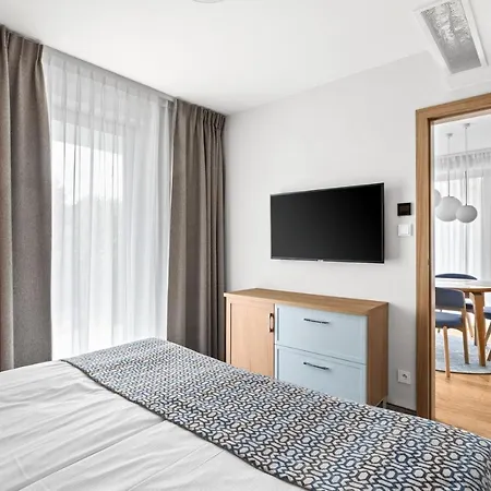 Maloves & Apartmanhotel 4*