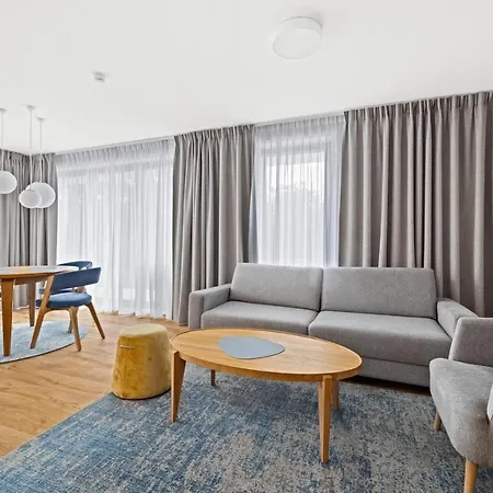 Maloves & Apartmanhotel 4*