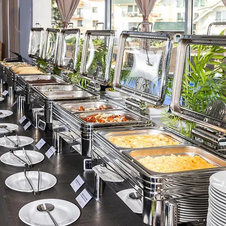 Курортный комплекс Maloves & *