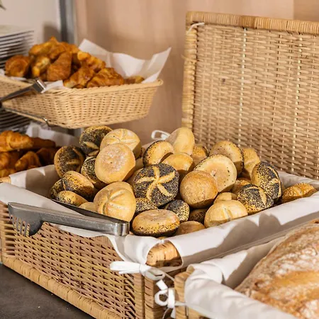 Maloves & Курортный комплекс *