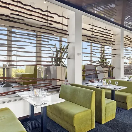 Курортный комплекс Maloves & Владыславово