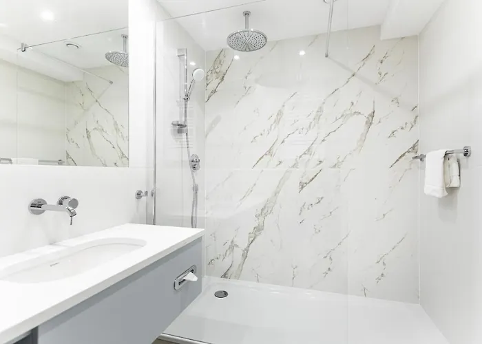 Maloves & Semesteranläggning (resort)