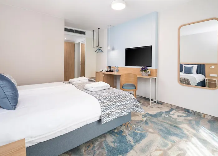 Semesteranläggning (resort) Maloves & *