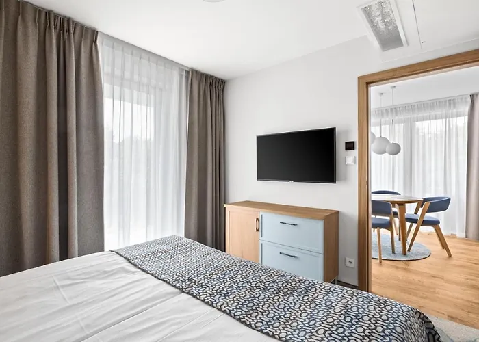 Maloves & Semesteranläggning (resort) *