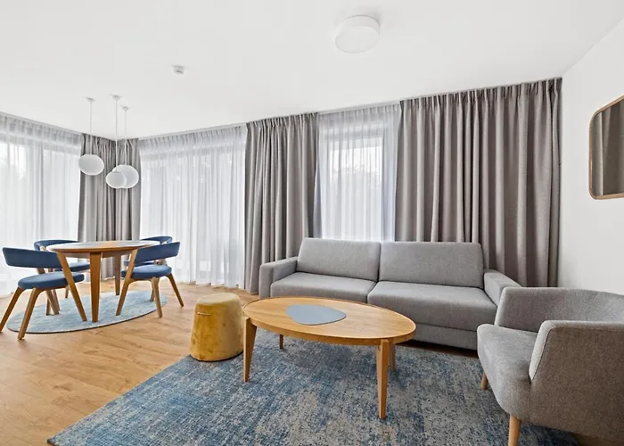 Maloves & Semesteranläggning (resort) *