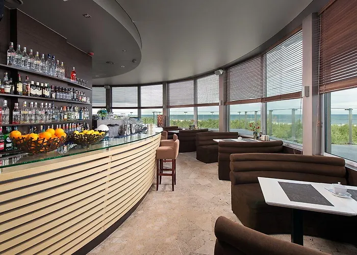 Semesteranläggning (resort) Maloves & *